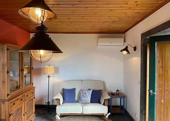 Casa Pequena Da Terra Alta Santo Amaro (Azores)